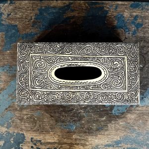 Kleenex cover i metal